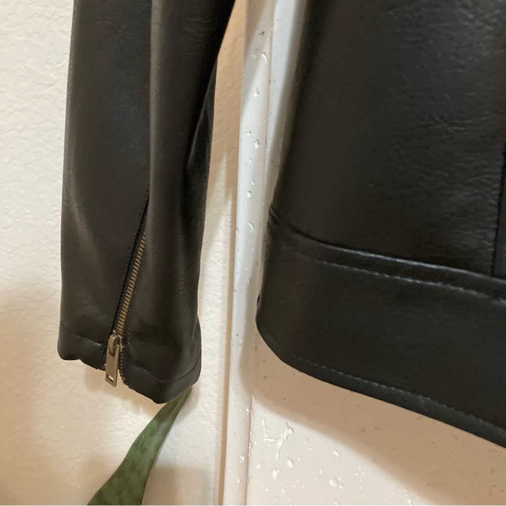 NWOT Universal Thread Black Leather Moto Jacket Faux Vegan Size Small S XS - Picture 9 of 10